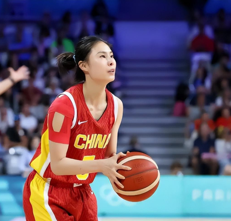 IM电竞app下载-中国女篮74-69巴西女篮！球员评价：4人满分，3人崩盘，3人刚及格