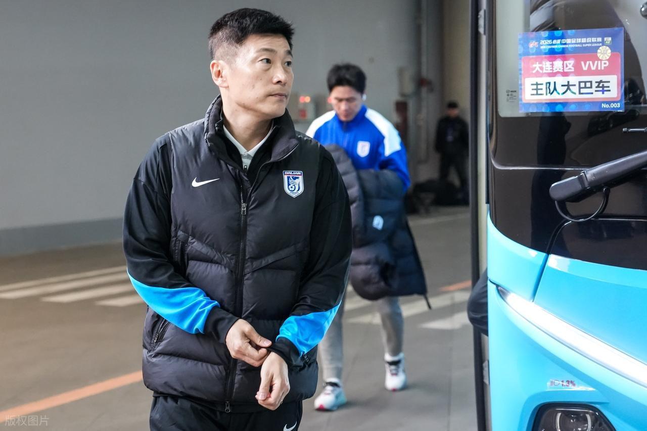 IM电竞登录入口-李国旭带领英博三连胜!之前喊他下课的球迷,或该给这位少帅道歉